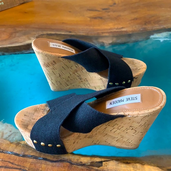 Steve Madden Shoes - Steve Madden Wedges 🔥
